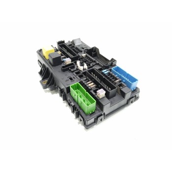 Recambio de caja reles / fusibles para opel astra gtc cosmo referencia OEM IAM 13206762  