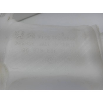 Recambio de deposito limpia para peugeot 2008 (--.2013) gt line referencia OEM IAM 9683988680  
