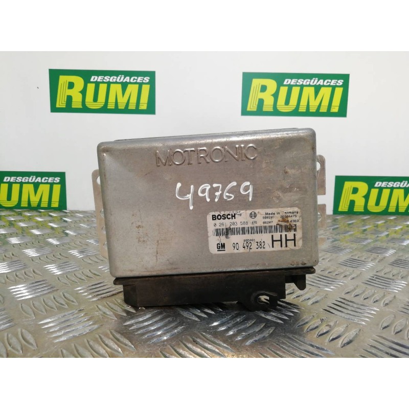 Recambio de centralita motor uce para opel omega b básico berlina referencia OEM IAM 90492382 0261203588 