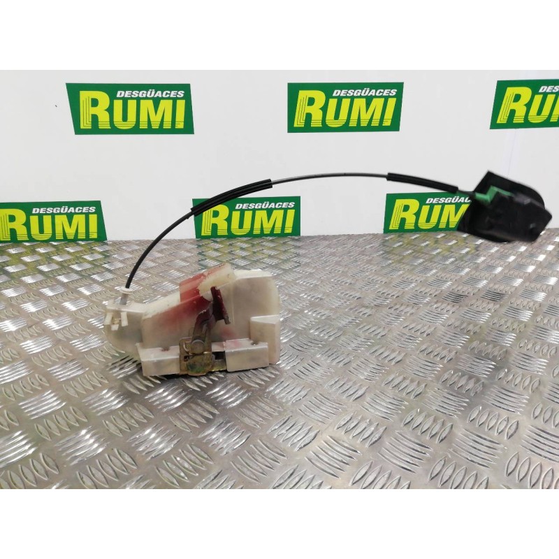 Recambio de cerradura puerta trasera izquierda para ford fiesta berlina ghia referencia OEM IAM   