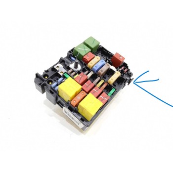 Recambio de caja reles / fusibles para peugeot 2008 (--.2013) gt line referencia OEM IAM 9804848480  