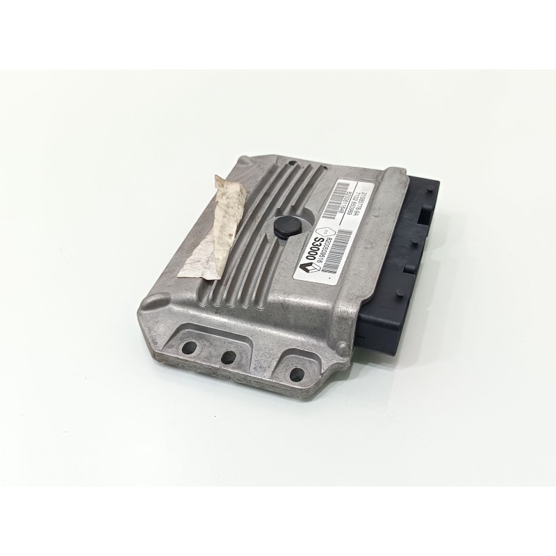 Recambio de centralita motor uce para renault scenic ii authentique referencia OEM IAM 8200509516  