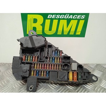 CAJA RELES / FUSIBLES 690659905 690658805 518811039