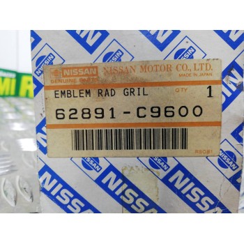 Recambio de molduras traseras para nissan patrol gr (y61) referencia OEM IAM 62891C9600  