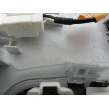 Recambio de luz interior para peugeot 2008 (--.2013) gt line referencia OEM IAM 9673810977  