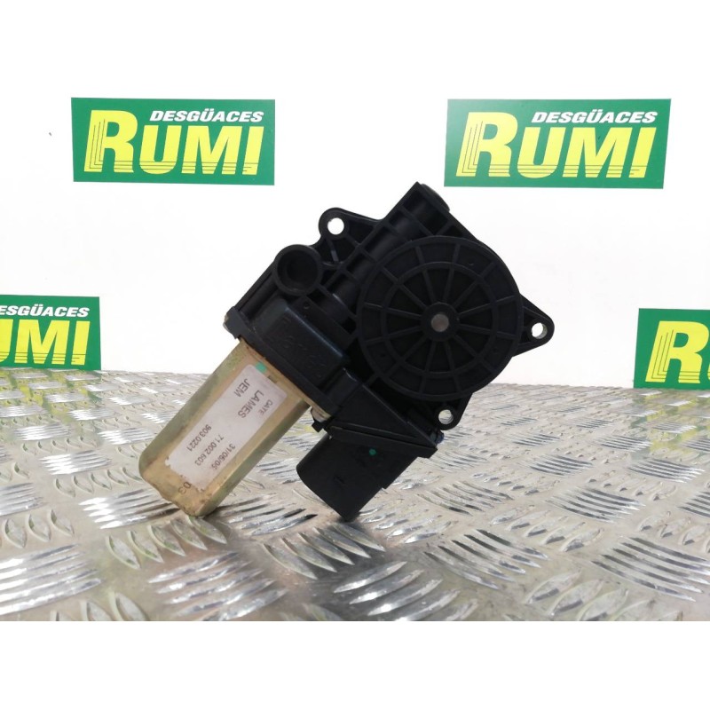 Recambio de motor elevalunas trasero izquierdo para bmw serie 3 berlina (e90) 318i referencia OEM IAM 71002603 9030221 