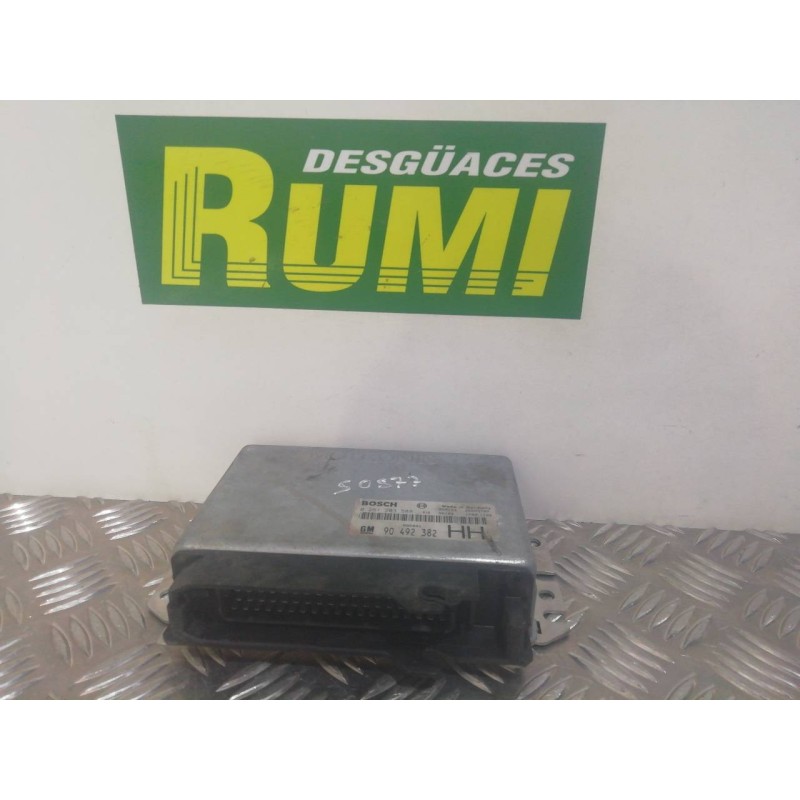 Recambio de centralita motor uce para opel omega b cd familiar referencia OEM IAM 0261203588 90492382 