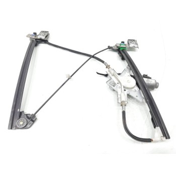 ELEVALUNAS DELANTERO DERECHO 