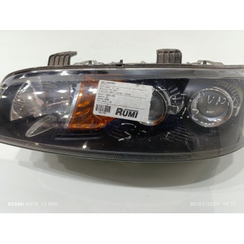 Recambio de faro izquierdo para fiat punto berlina (188) 1.2 8v referencia OEM IAM 89100449  