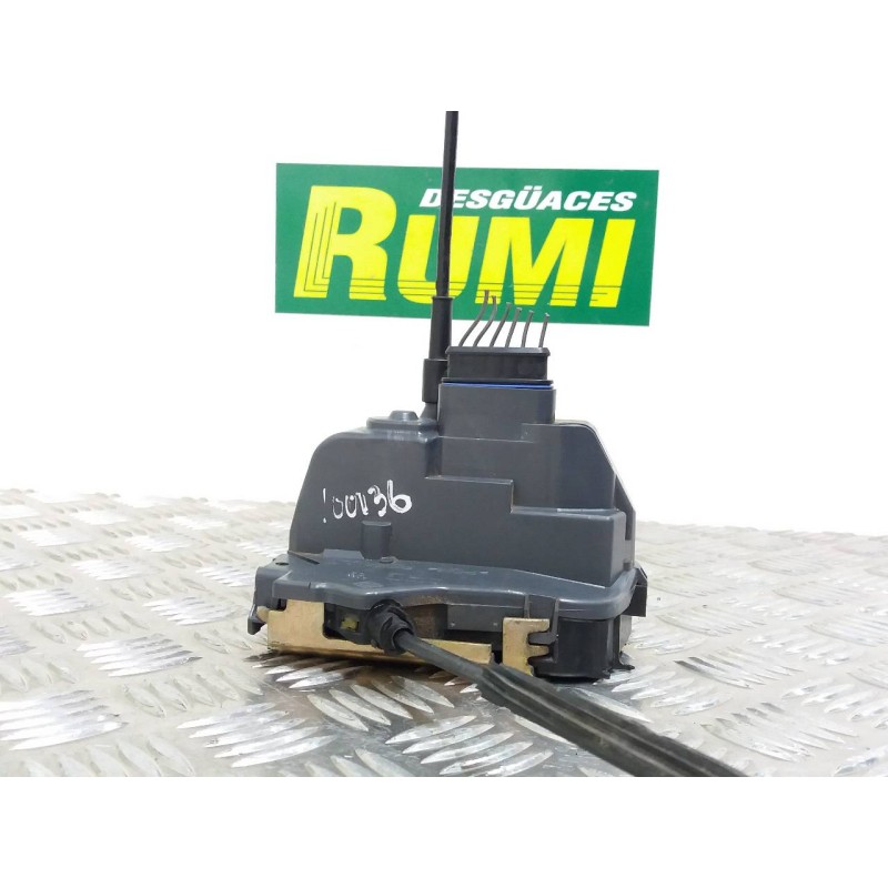 Recambio de cerradura puerta trasera izquierda para renault scenic ii exception referencia OEM IAM   