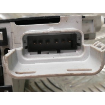 Recambio de cerradura puerta trasera izquierda para citroën c4 berlina exclusive referencia OEM IAM 9681337180  