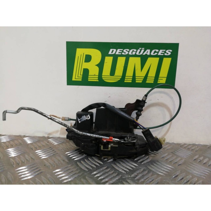 Recambio de cerradura puerta delantera izquierda para kia carnival ii 2.9 cdri executive referencia OEM IAM   