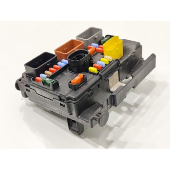 Recambio de caja reles / fusibles para citroën c3 business referencia OEM IAM 9667199780  