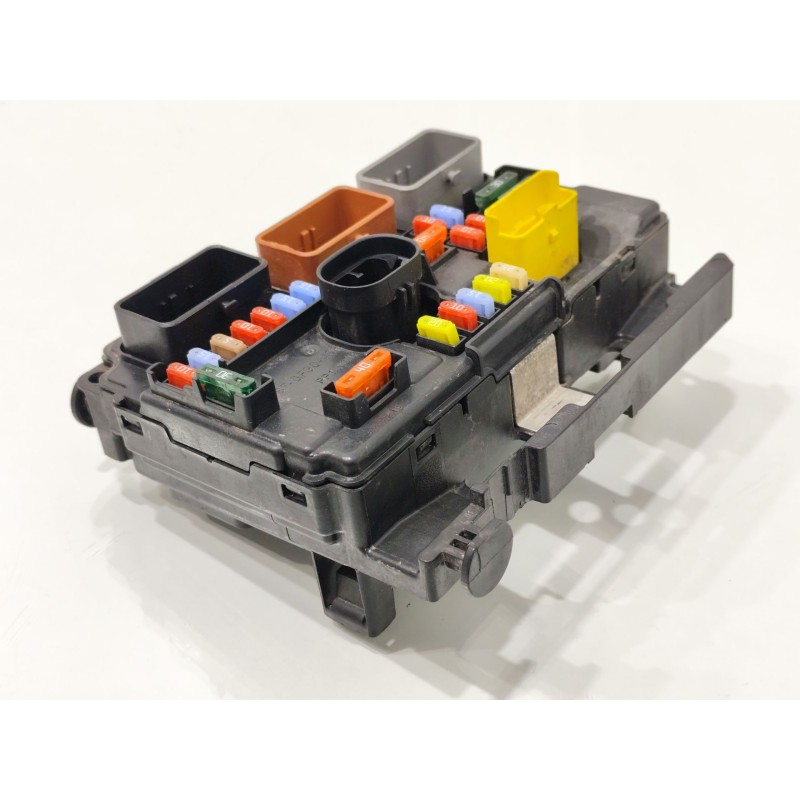 Recambio de caja reles / fusibles para citroën c3 business referencia OEM IAM 9667199780  