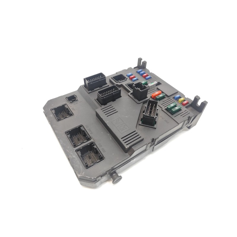 Recambio de caja reles / fusibles para peugeot 206 berlina e-music referencia OEM IAM   