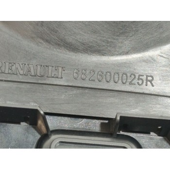 Recambio de aireador central para renault master kofferaufbau l3h1 3,5t referencia OEM IAM 682600025R  
