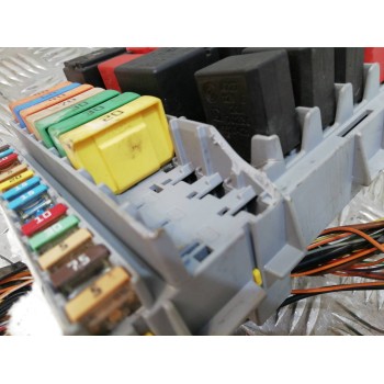 Recambio de caja reles / fusibles para fiat 500 cabrio (150) bydiesel referencia OEM IAM 51781452A 51781452 