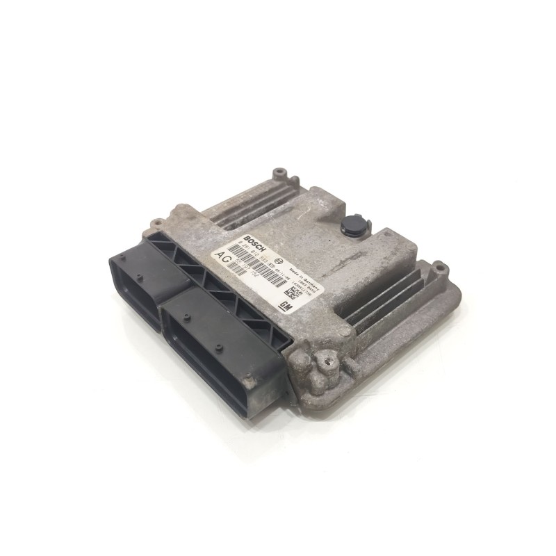 Recambio de centralita motor uce para opel vectra c berlina cosmo referencia OEM IAM 0281012533  