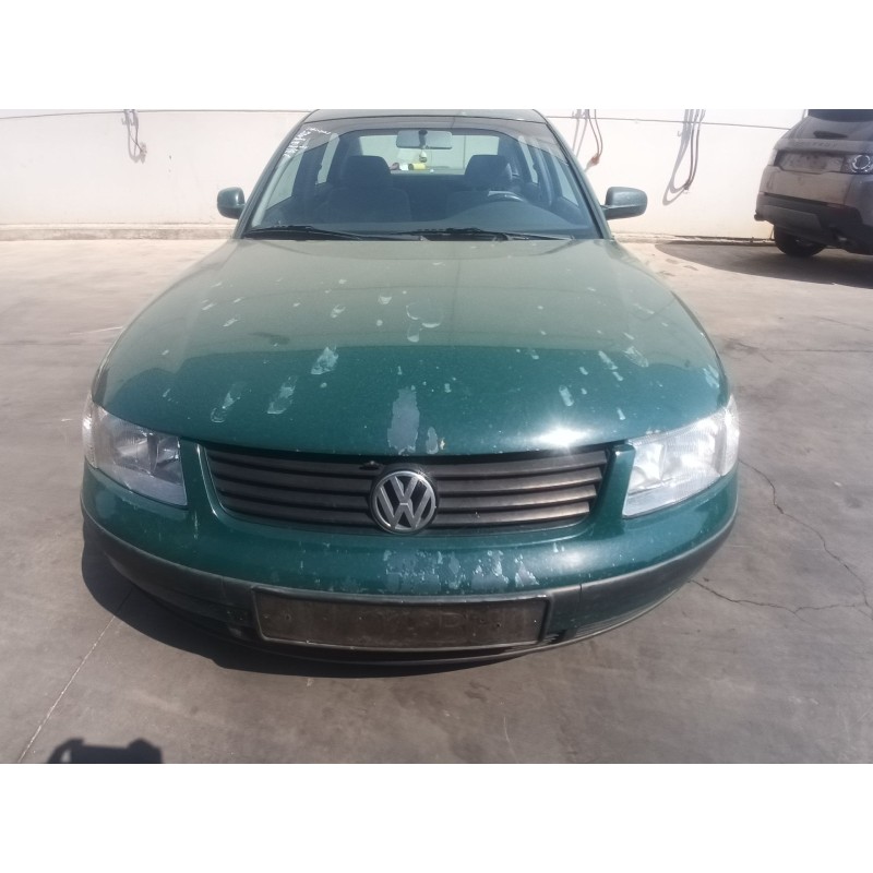 VOLKSWAGEN PASSAT BERLINA (3B2)