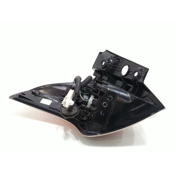 Recambio de piloto trasero derecho para toyota rav 4 advance hybrid referencia OEM IAM 8155042201  