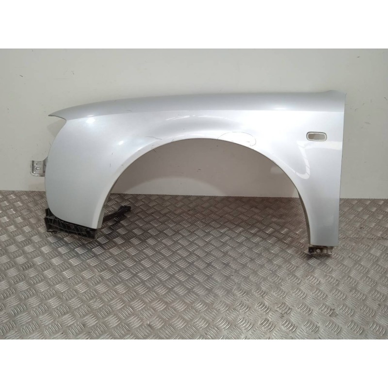 Recambio de aleta delantera izquierda para audi a6 avant (4b5) referencia OEM IAM   