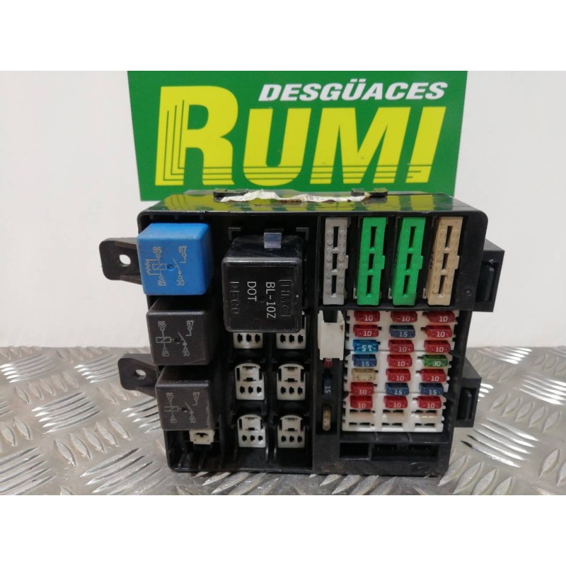 Recambio de caja reles / fusibles para hyundai matrix (fc) 1.5 crdi gls referencia OEM IAM 9110217161 1924129 