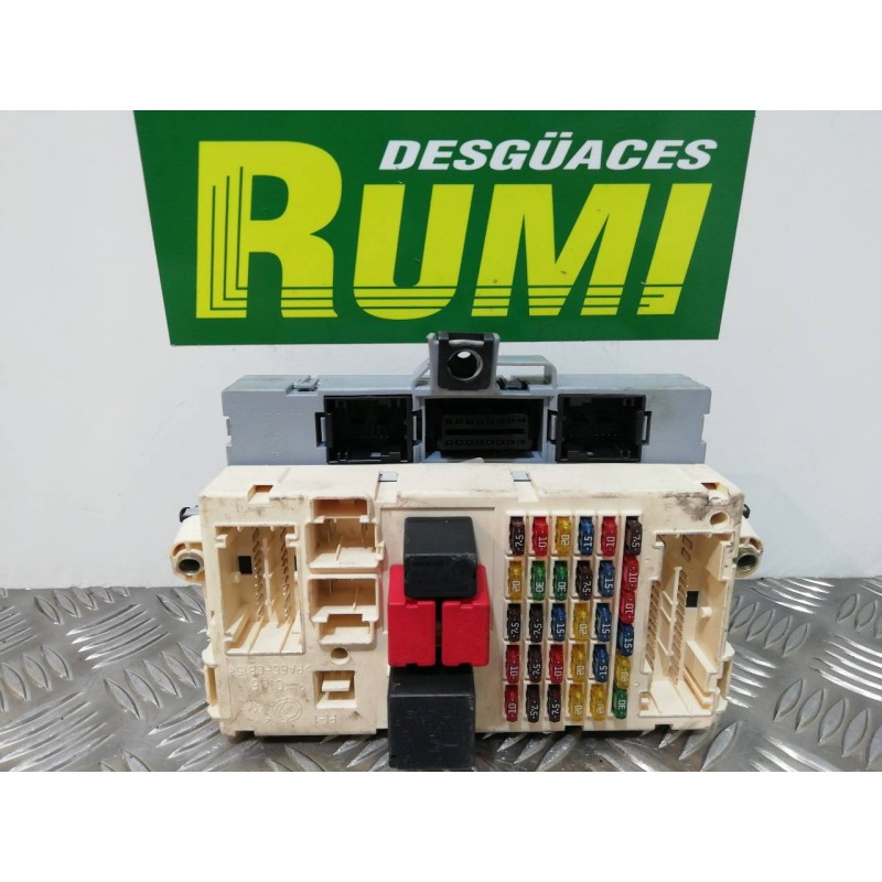 Recambio de caja reles / fusibles para alfa romeo 147 (190) 1.9 jtd 120 collezione referencia OEM IAM 60698109 501204220020 