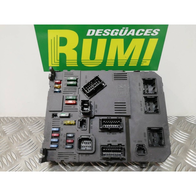Recambio de caja reles / fusibles para peugeot 206 berlina e-music referencia OEM IAM 9652474780  