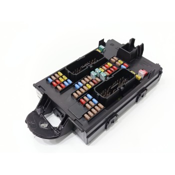 CAJA RELES / FUSIBLES 32209198 