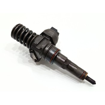 Recambio de inyector para volkswagen bora berlina (1j2) conceptline referencia OEM IAM 038130073  