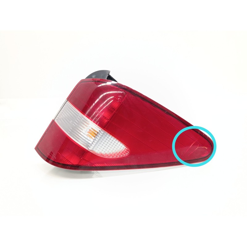 Recambio de piloto trasero derecho para ssangyong rodius xdi referencia OEM IAM 8360221  