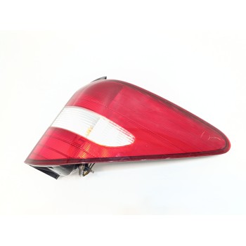 Recambio de piloto trasero derecho para ssangyong rodius xdi referencia OEM IAM 8360221  