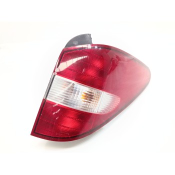 Recambio de piloto trasero derecho para ssangyong rodius xdi referencia OEM IAM 8360221  