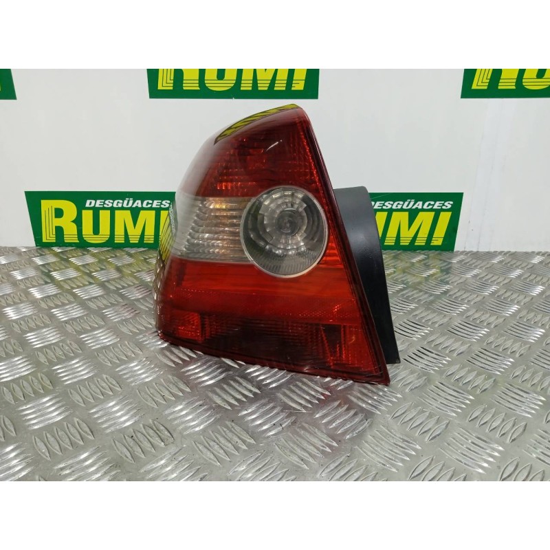 Recambio de piloto trasero izquierdo para renault megane ii classic berlina referencia OEM IAM   