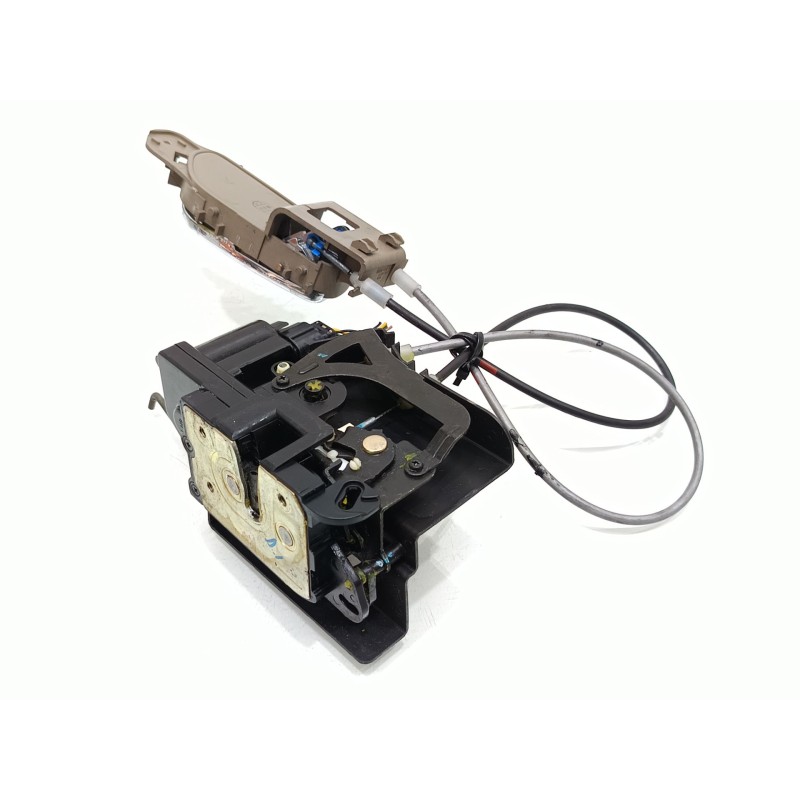 Recambio de cerradura puerta delantera izquierda para ssangyong rodius xdi referencia OEM IAM   