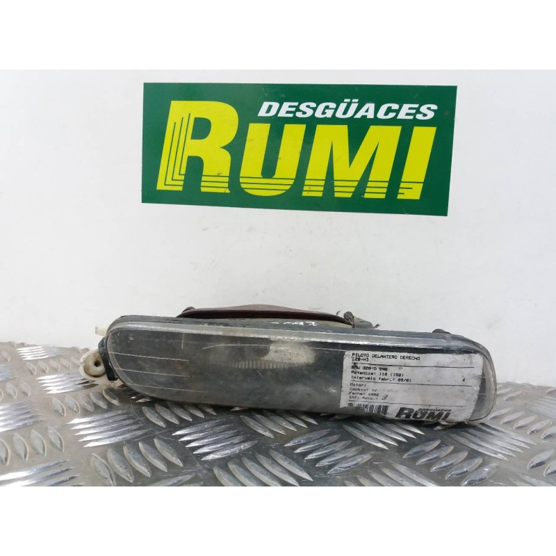 Recambio de faro antiniebla derecho para bmw serie 3 berlina (e46) 320d referencia OEM IAM 147272RE  