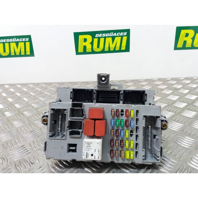 Recambio de caja reles / fusibles para fiat bravo (198) 1.6 16v dynamic multijet (88kw) referencia OEM IAM 406626 PA6GB20GF10 