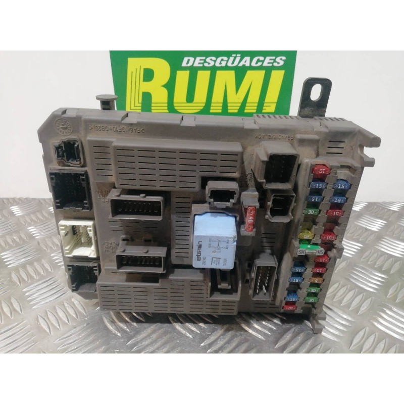 Recambio de caja reles / fusibles para citroën c5 berlina 2.0 hdi magic referencia OEM IAM 9647448280  
