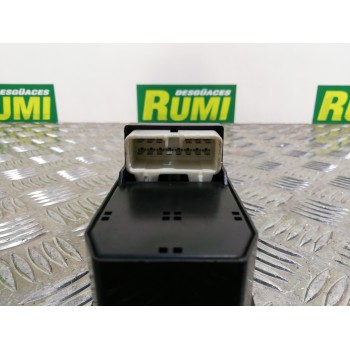 Recambio de mando elevalunas delantero izquierdo para hyundai accent (lc) gl 4p referencia OEM IAM 620W10270  