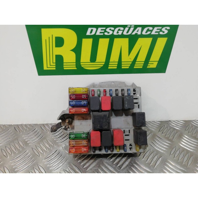 Recambio de caja reles / fusibles para fiat punto berlina (188) 1.2 16v elx referencia OEM IAM 46760257 46760257DS 