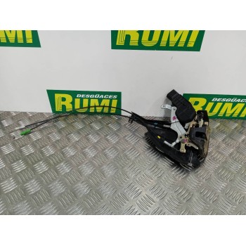 Recambio de cerradura puerta trasera izquierda para toyota avensis berlina (t25) 2.0 turbodiesel cat referencia OEM IAM 124K2414