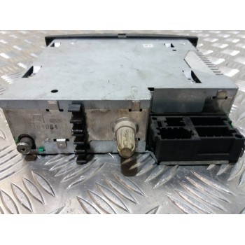 Recambio de sistema audio / radio cd para renault megane ii berlina 5p emotion referencia OEM IAM 8200483757 0204064 