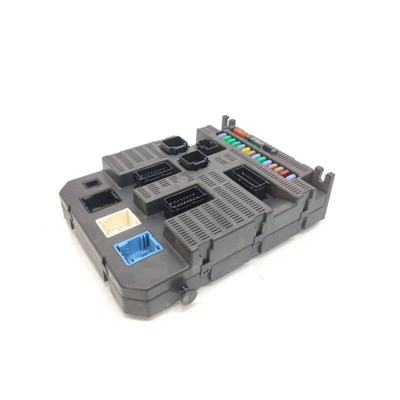 Recambio de caja reles / fusibles para peugeot 308 confort referencia OEM IAM 9663798180  