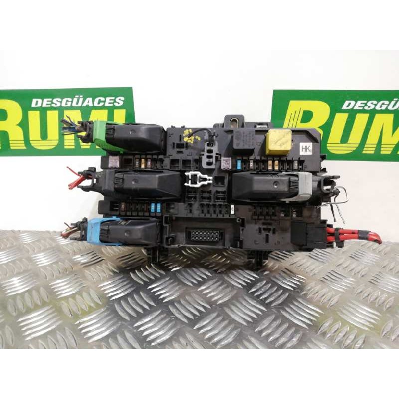 Recambio de caja reles / fusibles para opel astra h berlina cosmo referencia OEM IAM 13206762 5DK008669 5DK008669 