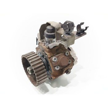 Recambio de bomba inyeccion para ford focus berlina (cap) ambiente (d) referencia OEM IAM 9656300380  