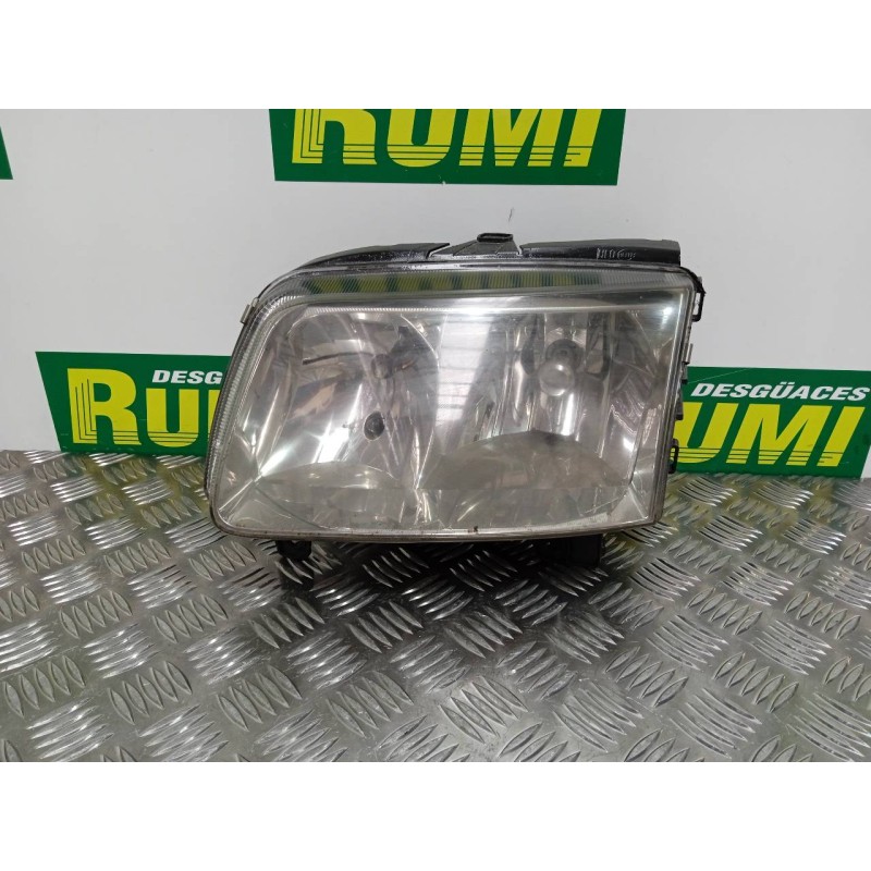 Recambio de faro izquierdo para volkswagen polo berlina (6n2) referencia OEM IAM 96381900L 96383100 