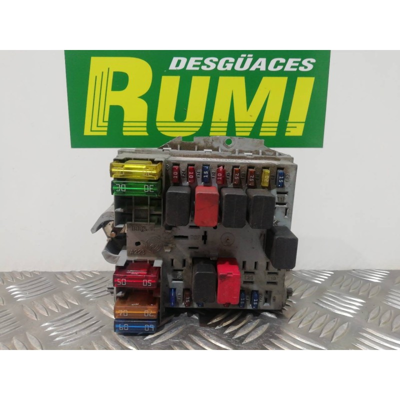 Recambio de caja reles / fusibles para fiat stilo (192) 1.8 16v dynamic referencia OEM IAM 46796536  