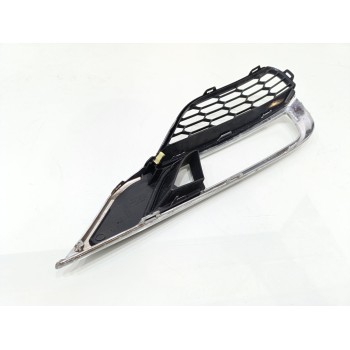 Recambio de rejilla paragolpes izquierda para honda cr-v elegance 4x2 referencia OEM IAM 71108T1VE0  