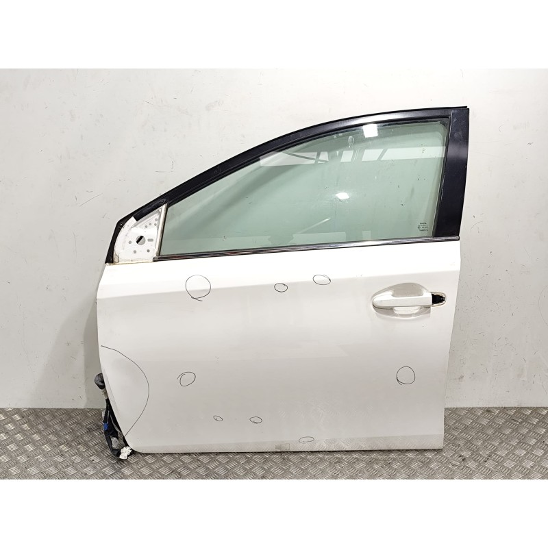 Recambio de puerta delantera izquierda para toyota auris active referencia OEM IAM   