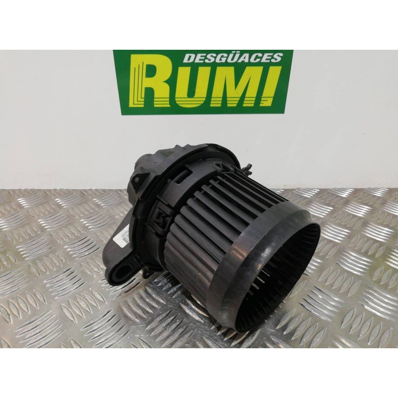 Recambio de motor calefaccion para renault clio iv life referencia OEM IAM 5R5833500 5P3730000 5P3730200
